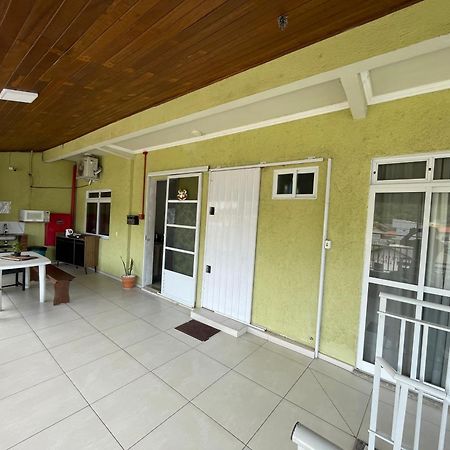 Pousada Oliveira Hotel ฟลอเรียนอโปลิส ภายนอก รูปภาพ
